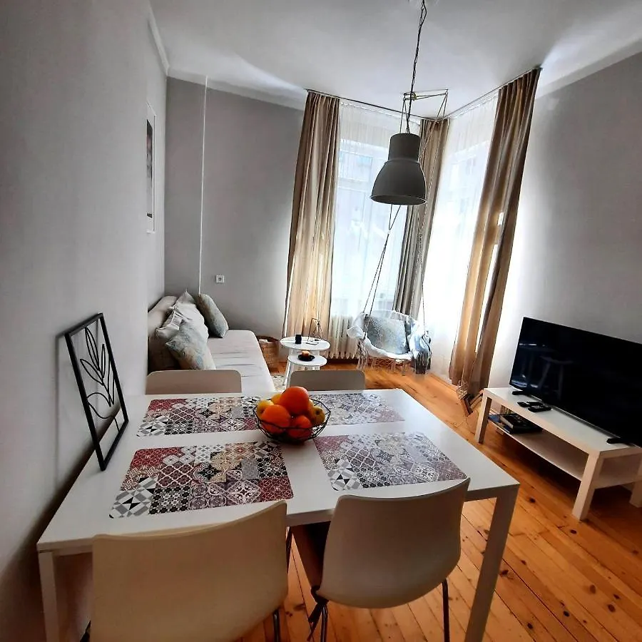 Cozy & Stylish Apartment In The Heart Of Sofia